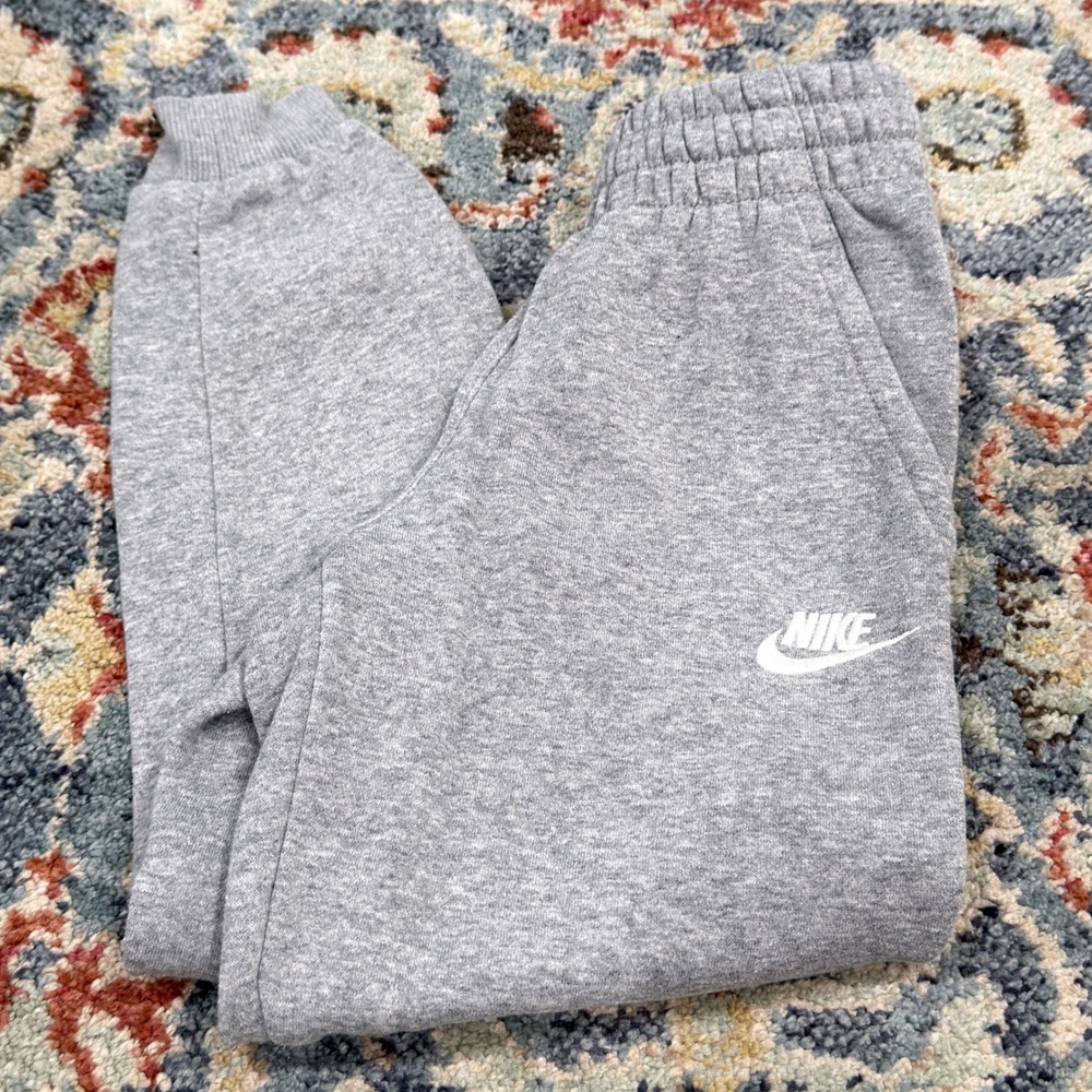 Nike Jogger Sweatpants Kids XS Gray Fleece Sportswear Club *Flawed